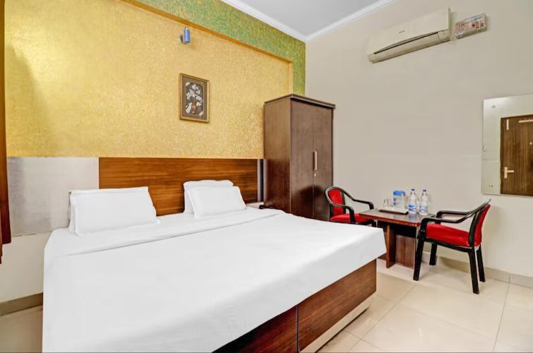 Hotel Anand Villa Premium Room