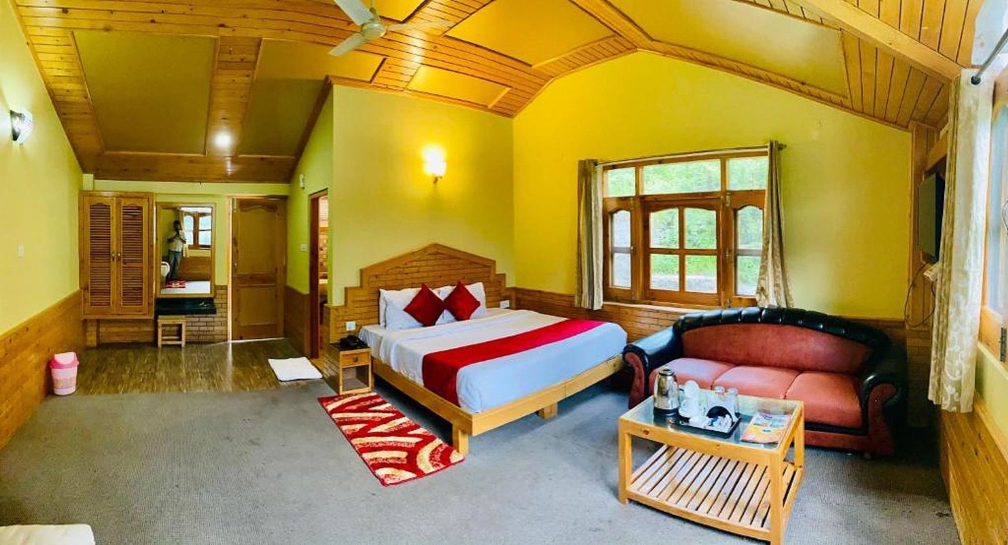Hotel Hollywood, Manali Standard Room 5