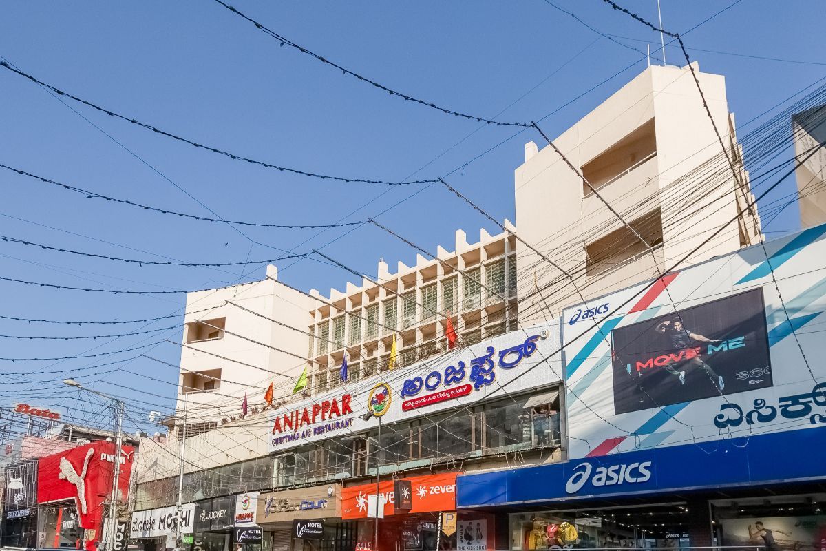 undefined The Curzon Court