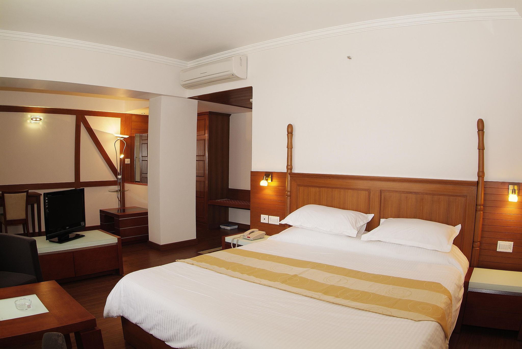Parijatha Gateway Hotel Premium Room 5