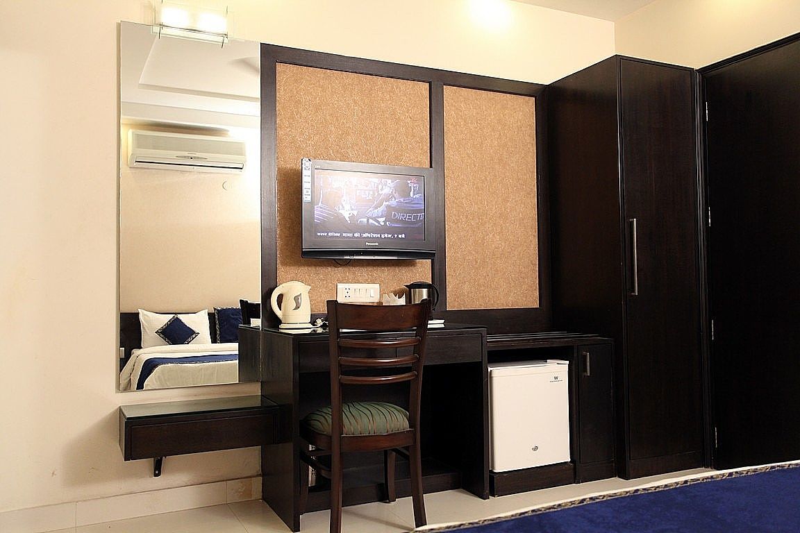 Hotel Saar Inn Deluxe Room 35