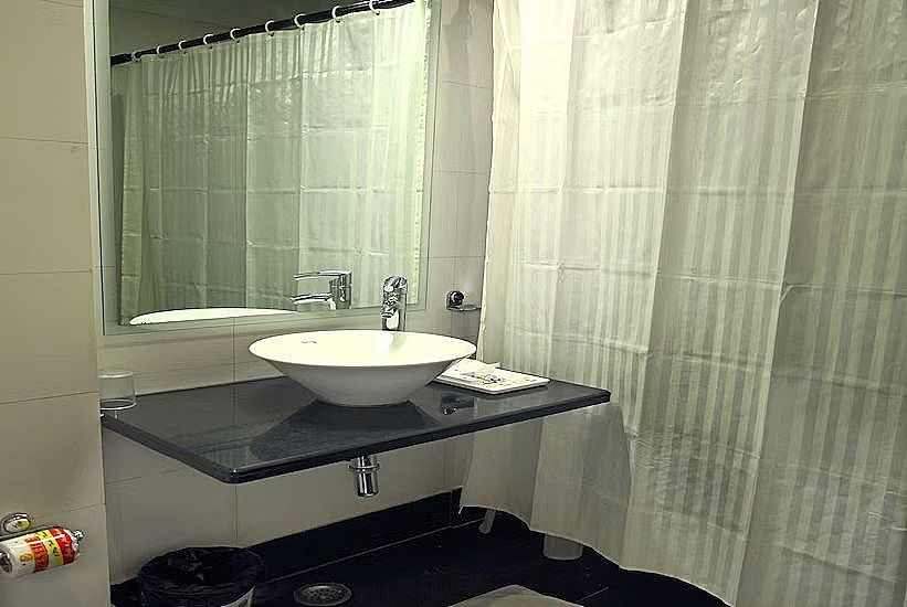 Hotel Saar Inn Deluxe Room 9