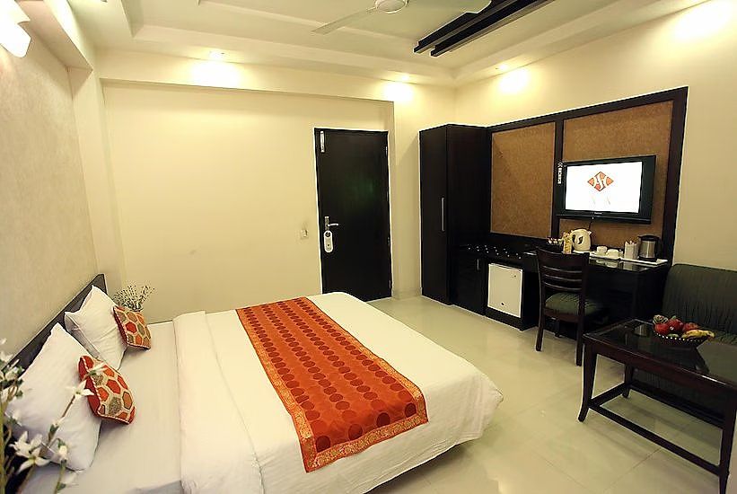 Hotel Saar Inn Deluxe Room 30