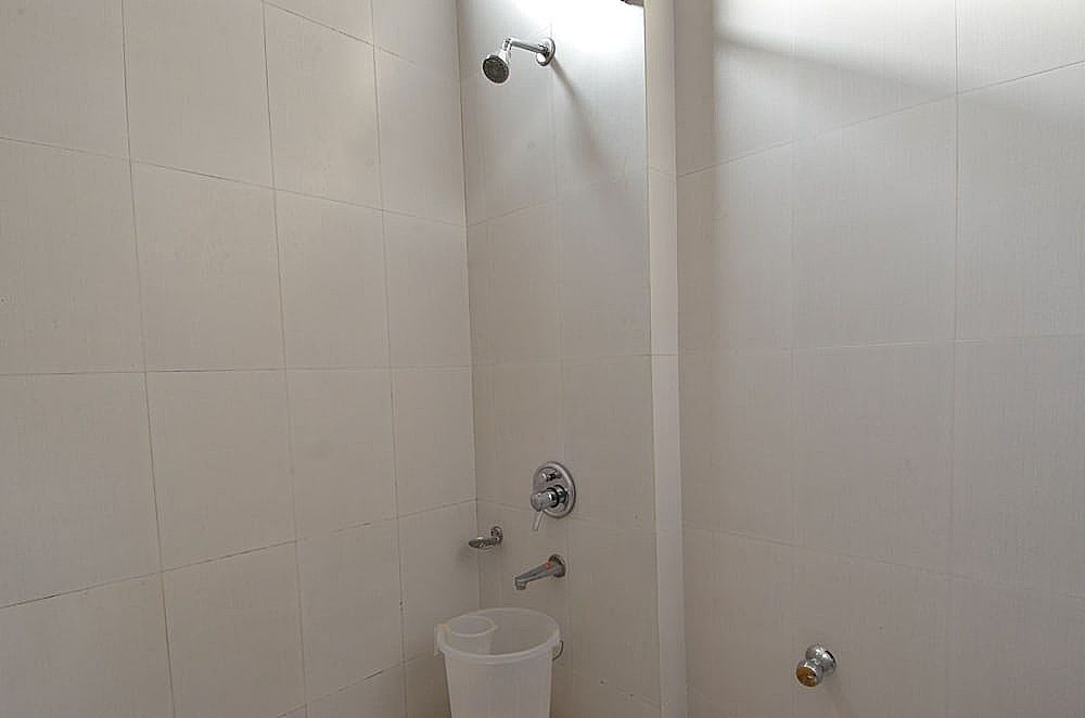 Hotel Sarovar Regency Deluxe Room 10