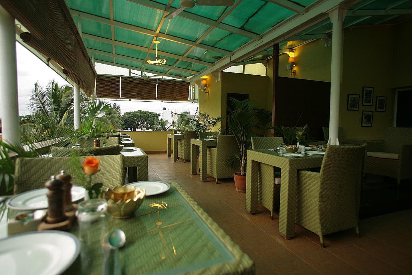 Food & Dining