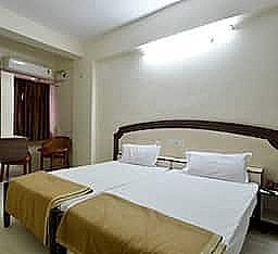 Hotel Maya Deluxe Deluxe Non AC Room 2