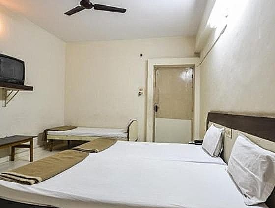 Hotel Maya Deluxe Deluxe Non AC Room