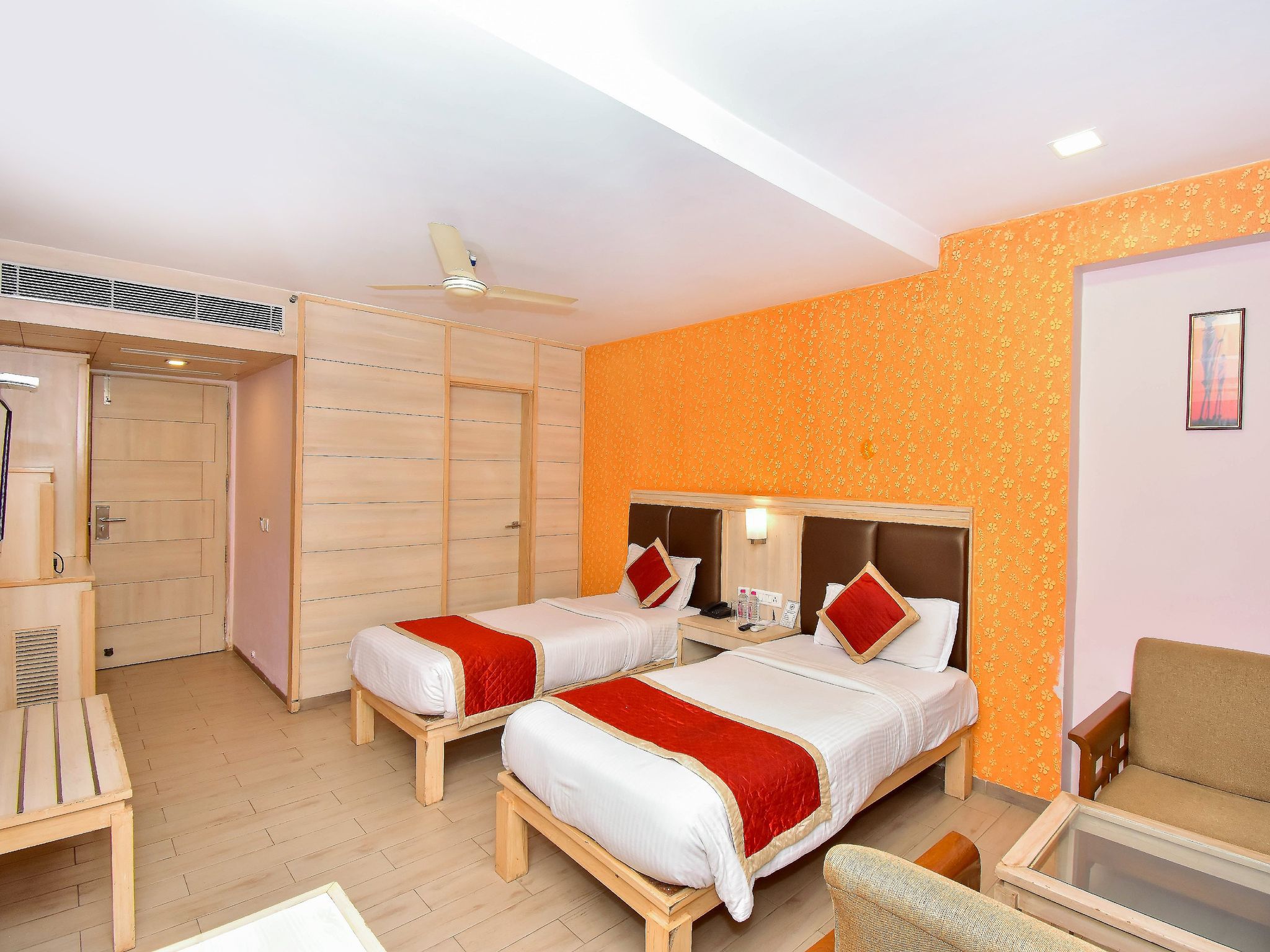 Hotel Golden Manor Club Twin Bed Room With Free Wi-Fi