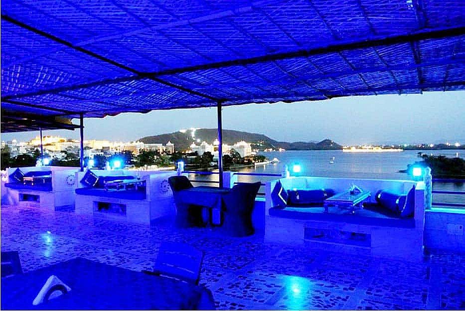 Roof Top Restaurant