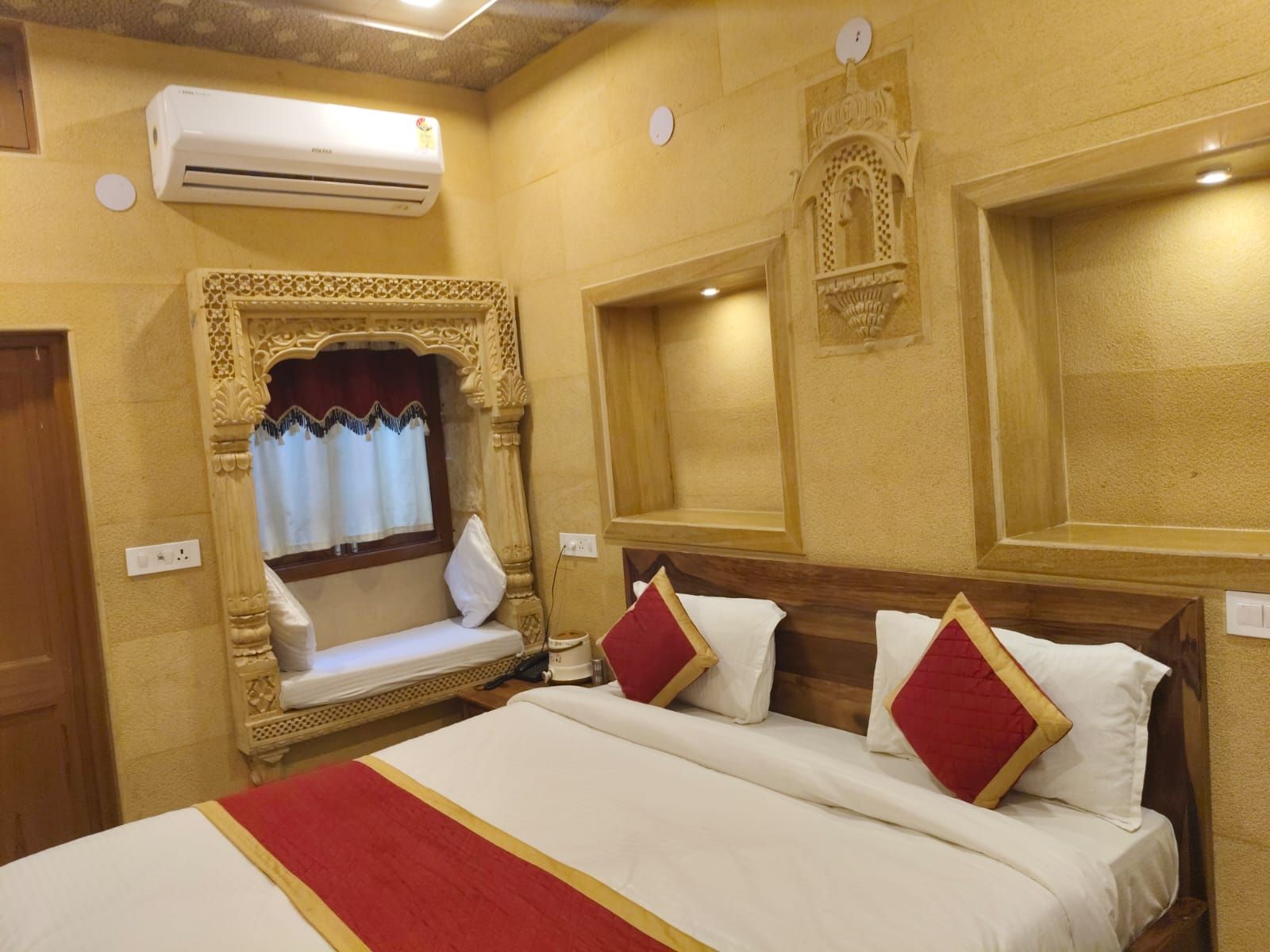 Deluxe AC Room
