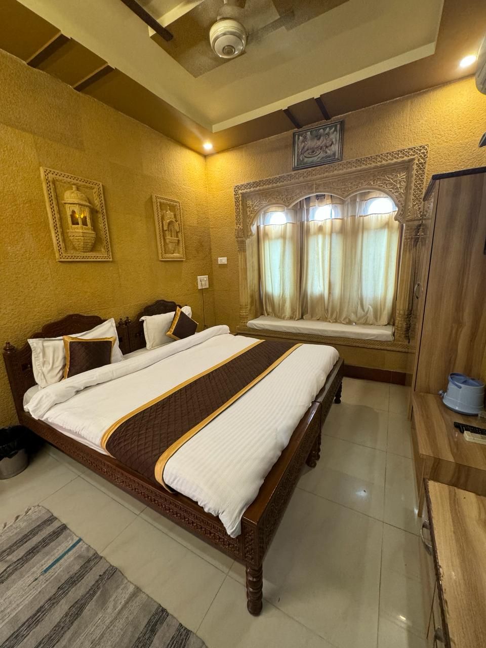 Deluxe AC Room