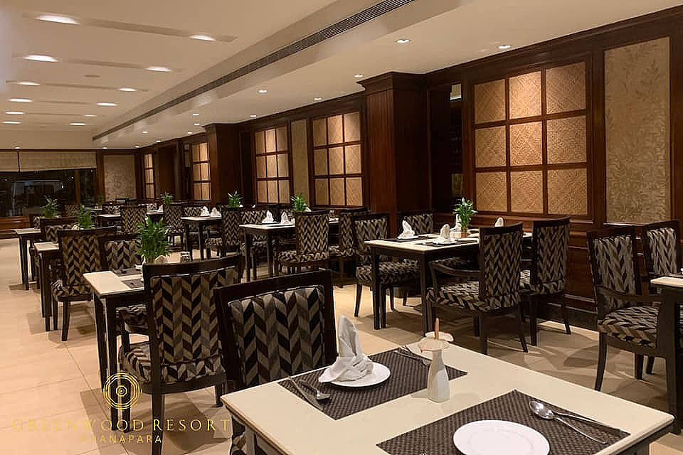 Food & Dining