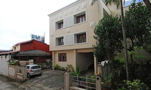 undefined Hotel Equator 8