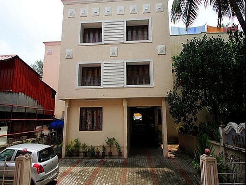 undefined Hotel Equator 10