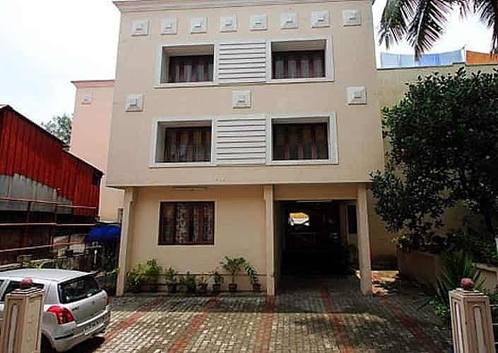 undefined Hotel Equator 6