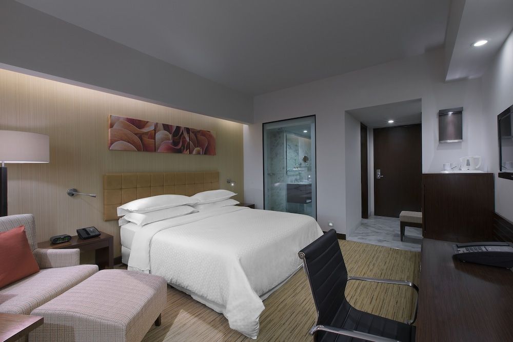 Four Point by Sheraton Pune Room, 1 Twin Bed 3