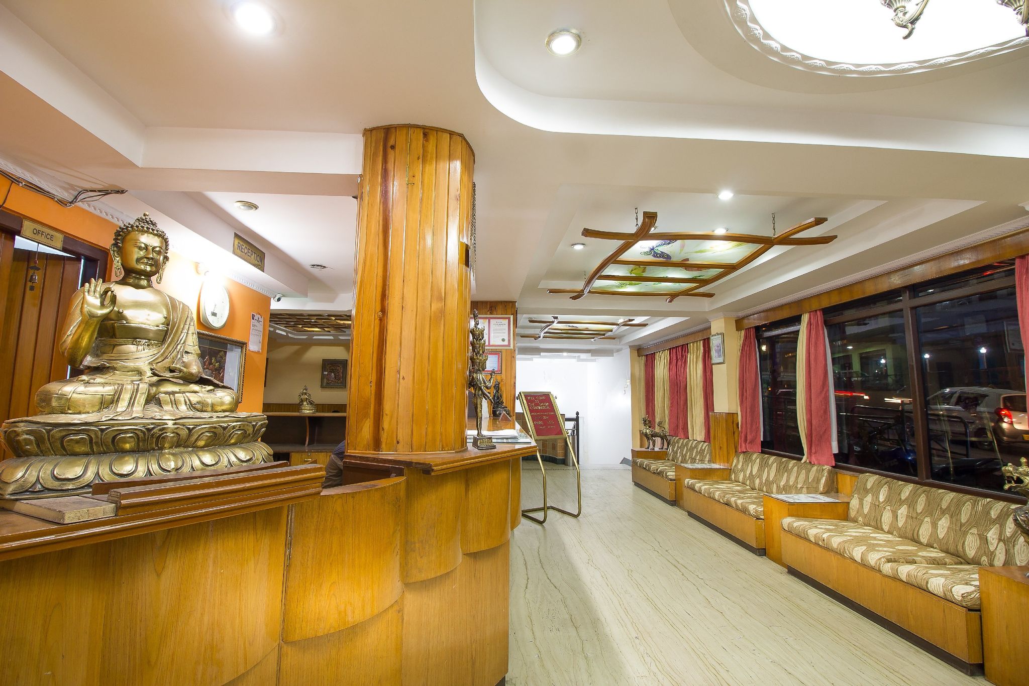 Food & Dining