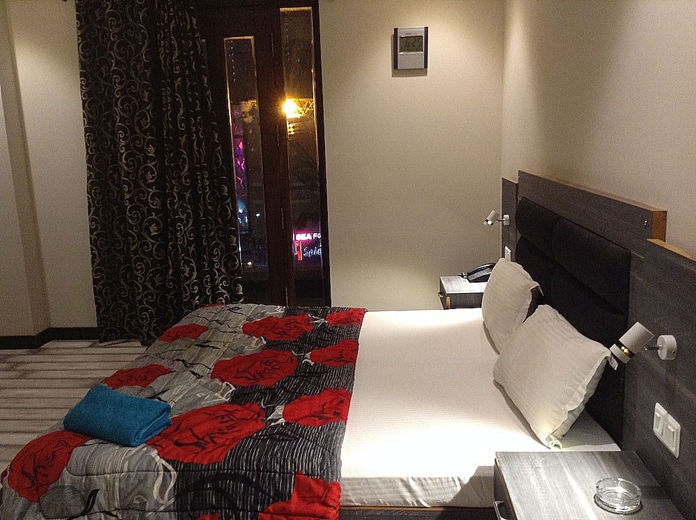 Hotel City Premier Super Deluxe Double Room 4