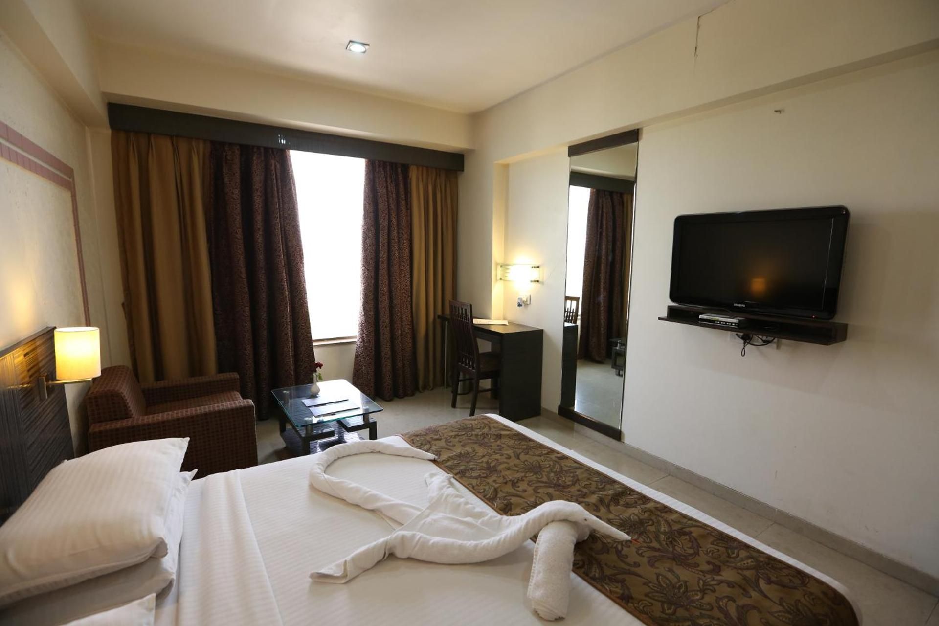 Hotel Silver Cloud, Ahmedabad Deluxe Room 11
