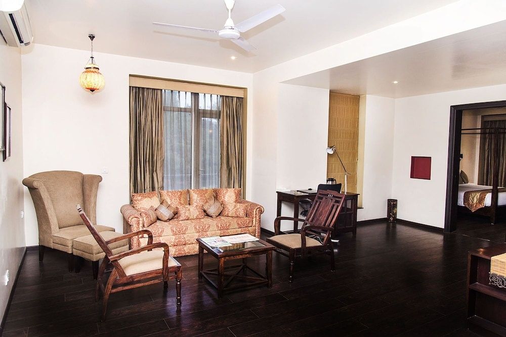 Mantra Amaltas Suite (Free Airport Pick-Up) 9