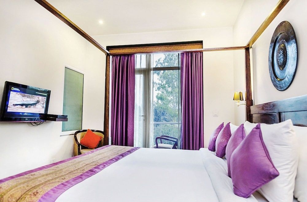Mantra Amaltas Suite (Free Airport Pick-Up) 4