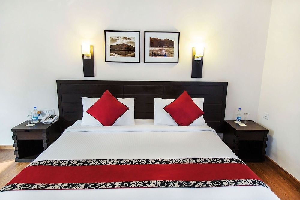 Luxury Single Room
