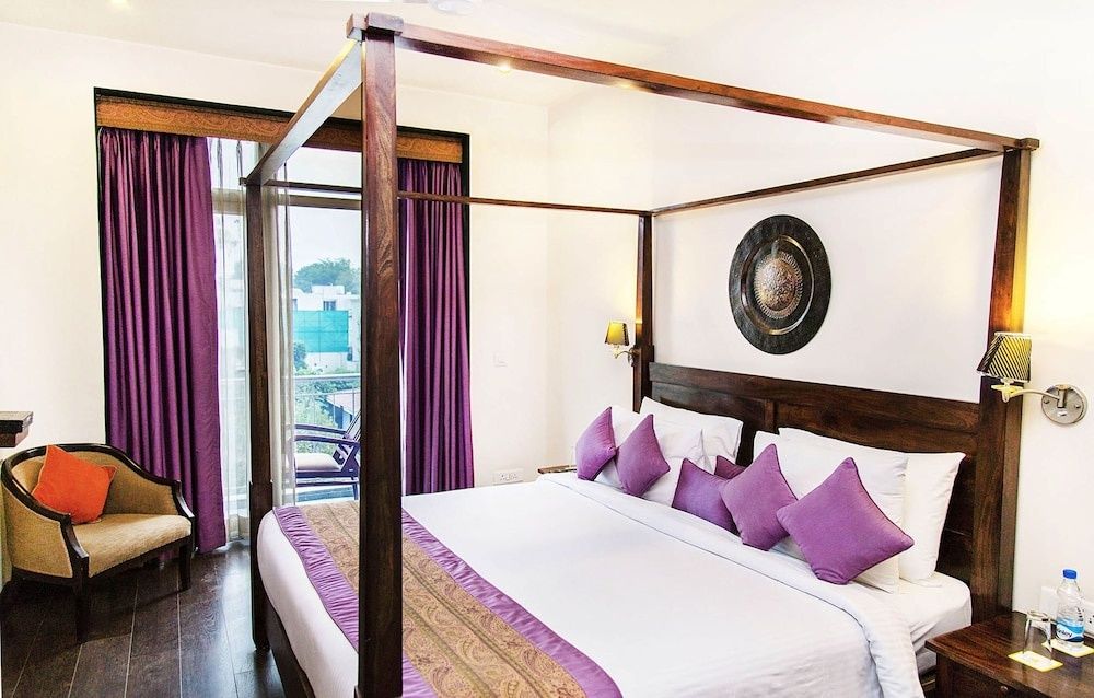 Mantra Amaltas Suite (Free Airport Pick-Up)