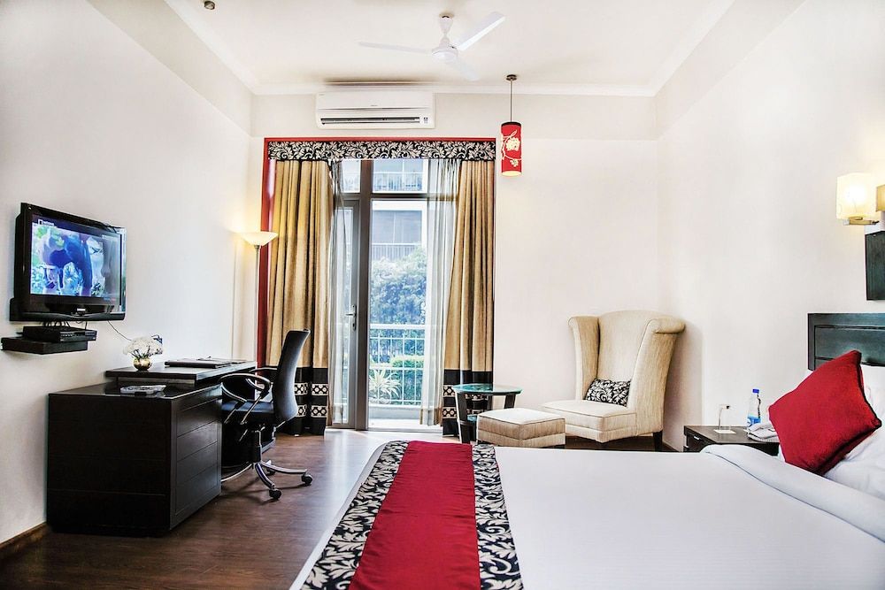 Mantra Amaltas Luxury Room 3