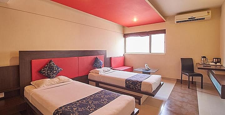 Deluxe AC Room