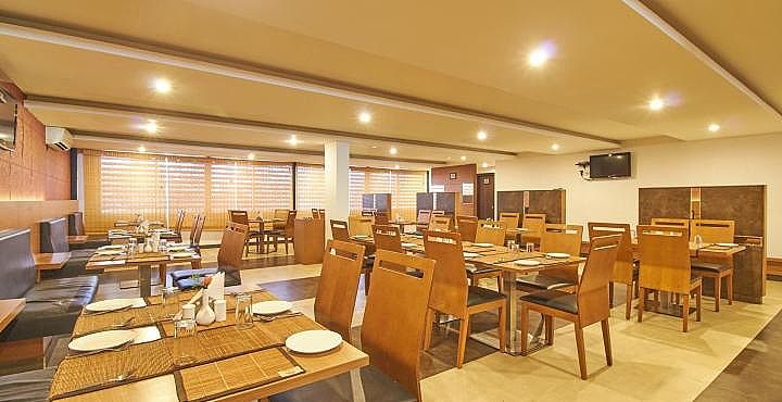 Food & Dining
