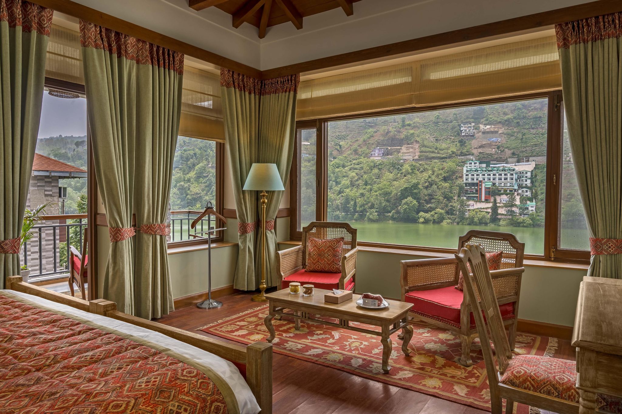 Superior Lake View Room