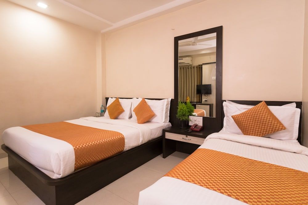 Hotel Shanti Kamal Deluxe Triple Room
