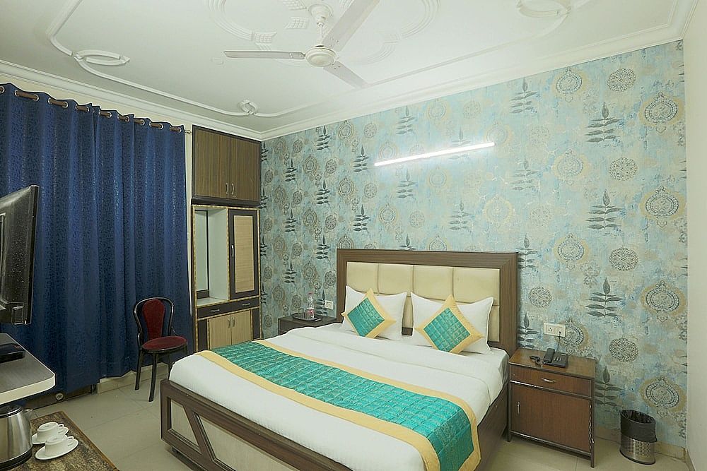 Airport Hotel Mayank Residency Superior Double AC room with free Wi-Fi And 1 Mineral Water Bottle 23