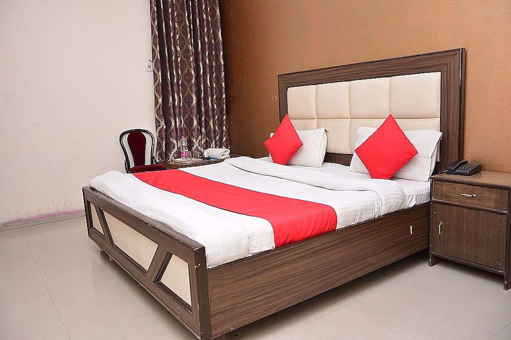 Airport Hotel Mayank Residency Superior Double AC room with free Wi-Fi And 1 Mineral Water Bottle 29