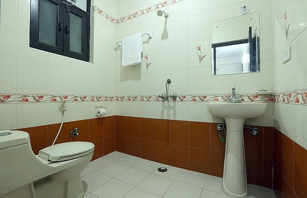 Airport Hotel Mayank Residency Superior Double AC room with free Wi-Fi And 1 Mineral Water Bottle 11