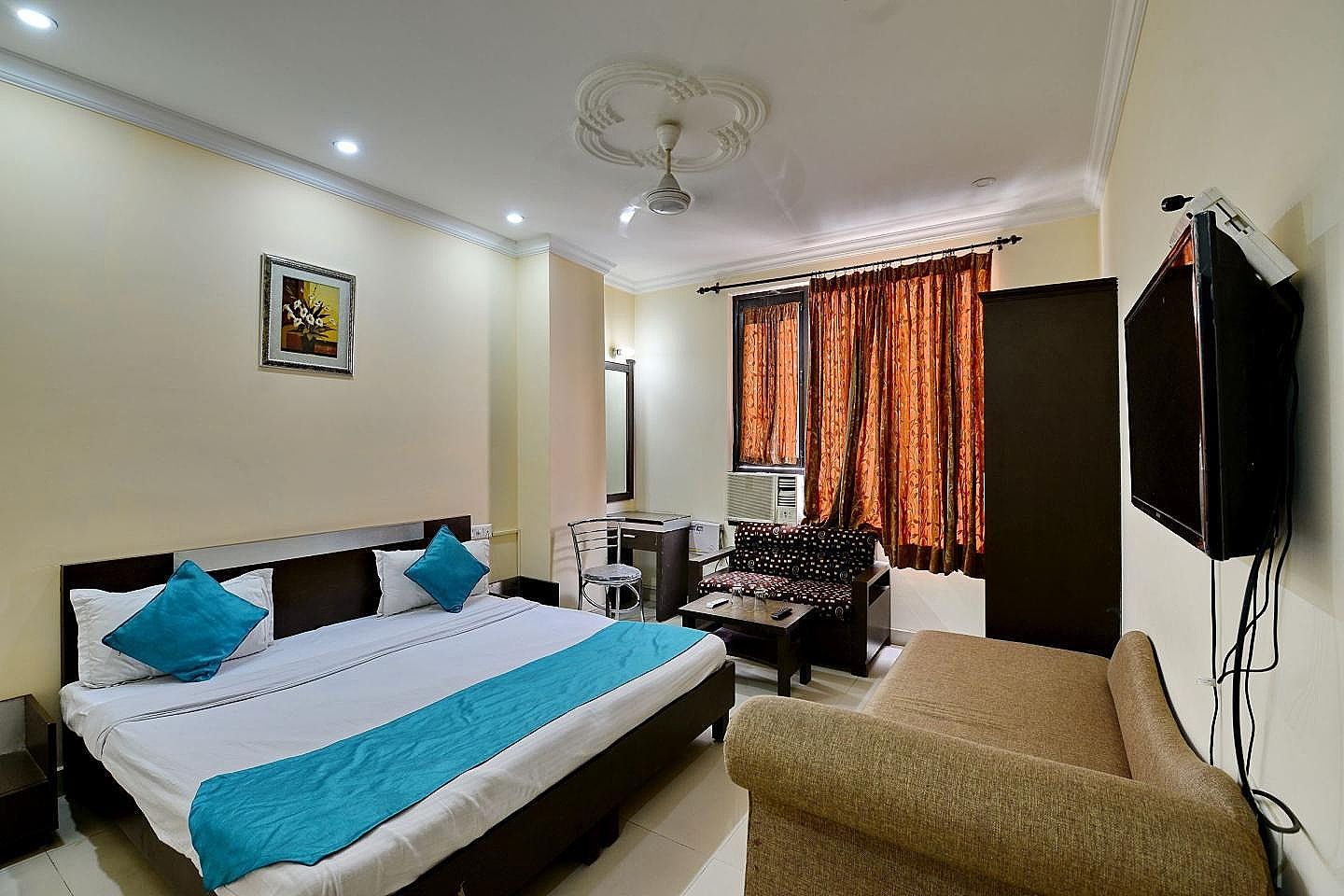 undefined Hotel Sukhman International 5