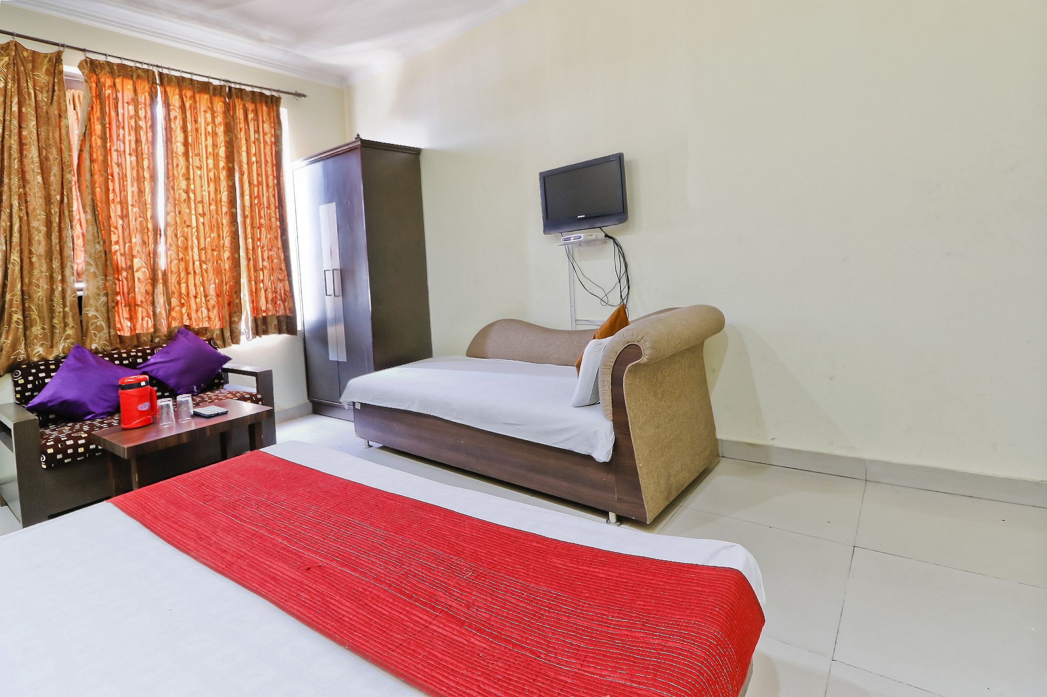 undefined Hotel Sukhman International 8
