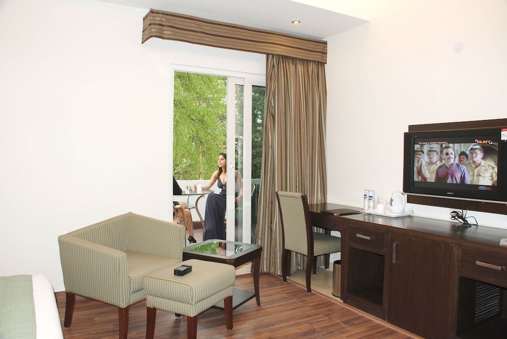 JHT Hotel Premium Room 3