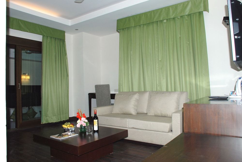 JHT Hotel Deluxe Room 11