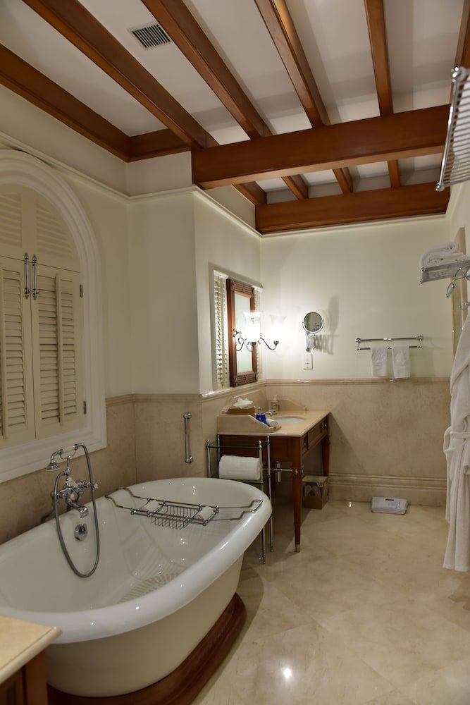 HISTORICAL SUITE CITY VIEW