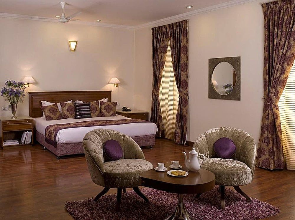 Ambassador, New Delhi - IHCL SeleQtions Superior Room Queen Bed 2