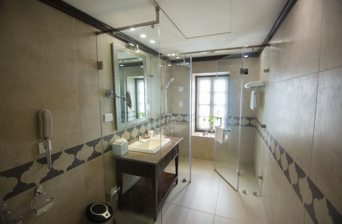 Ambassador, New Delhi - IHCL SeleQtions Superior Room Queen Bed 5