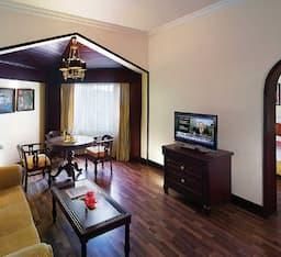 Executive Suite 1 Bedroom King Bed