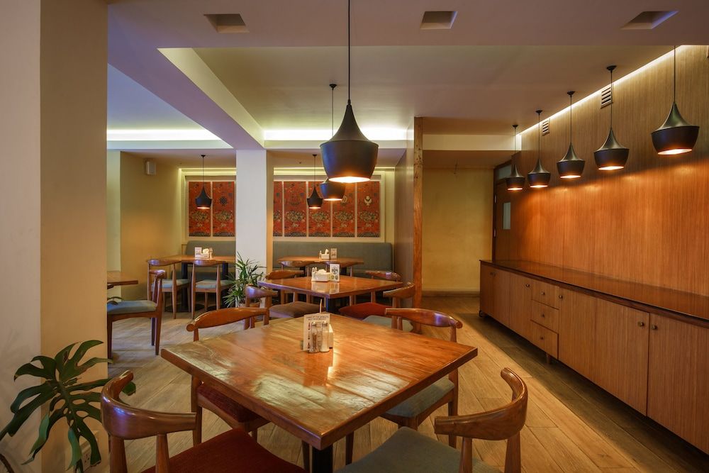 Room Service - Dining