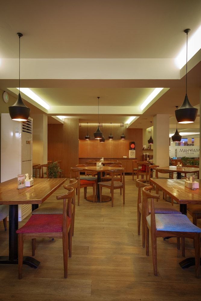 Room Service - Dining