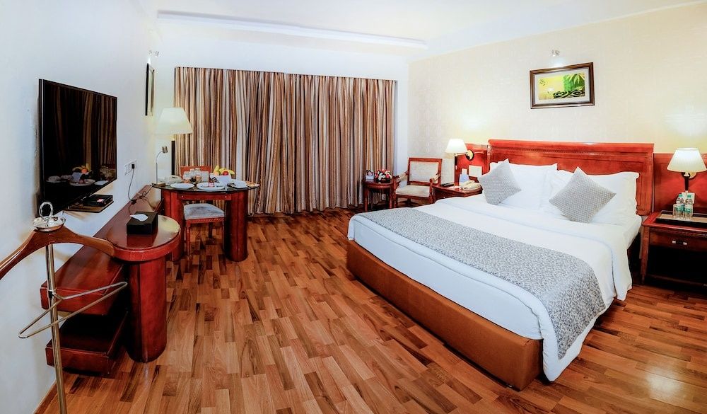 Fortune JP Palace - Member ITC Hotel Group Deluxe Room, 1 King Bed (Deluxe King Room) 2