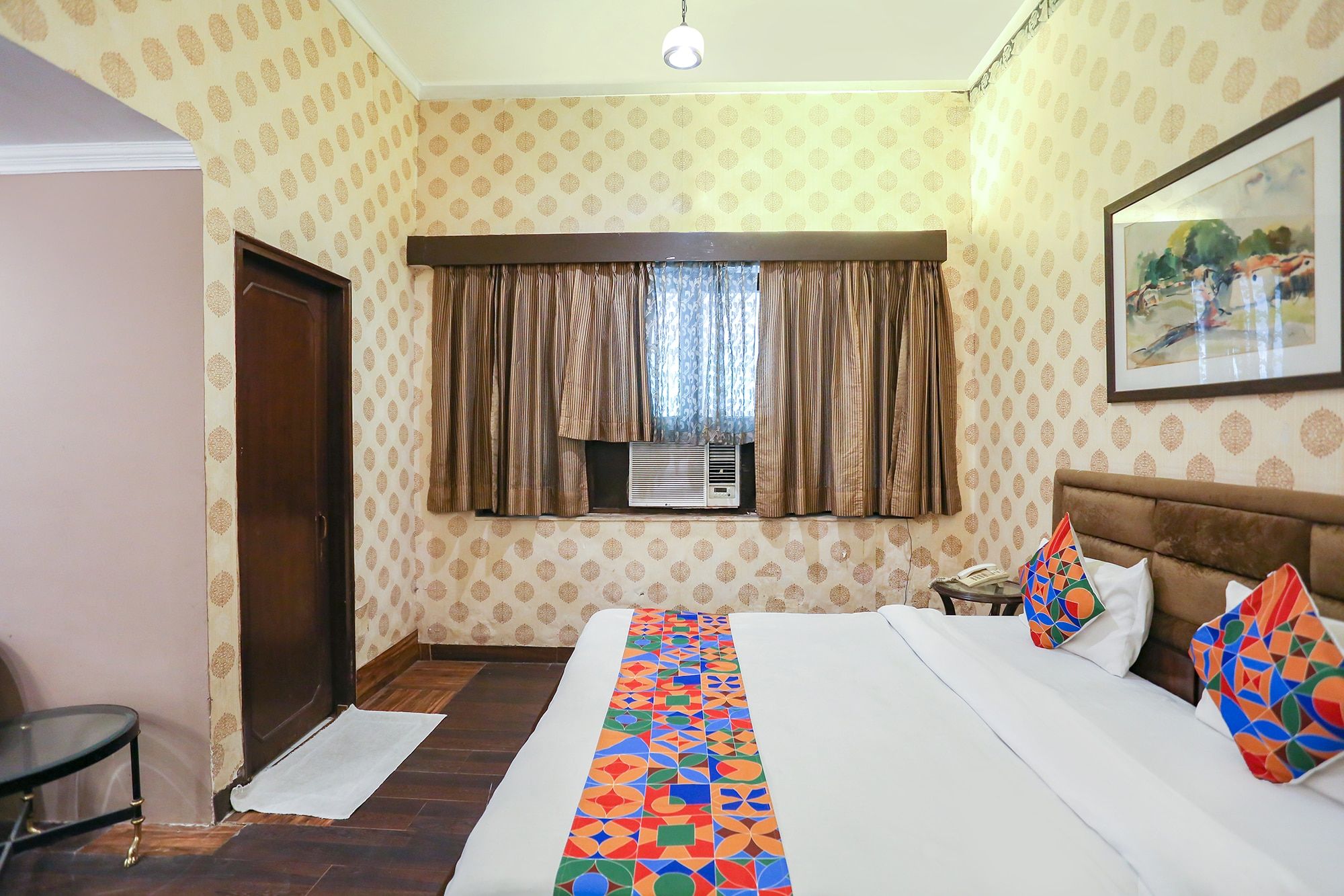 FabHotel Pulse Impulse Deluxe Room 3