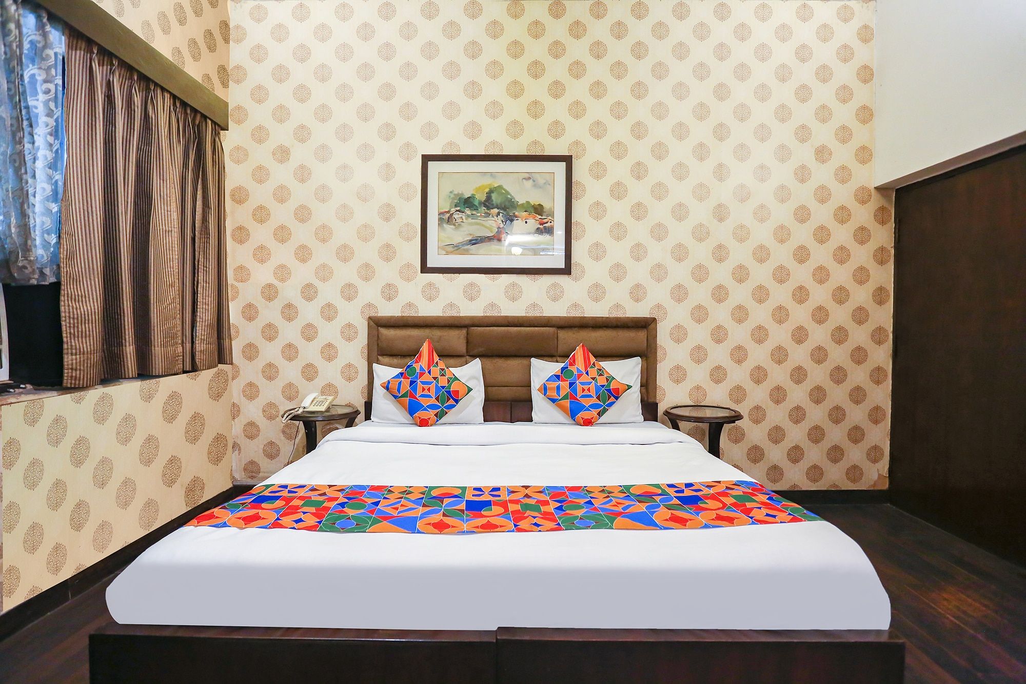 FabHotel Pulse Impulse Deluxe Room 4