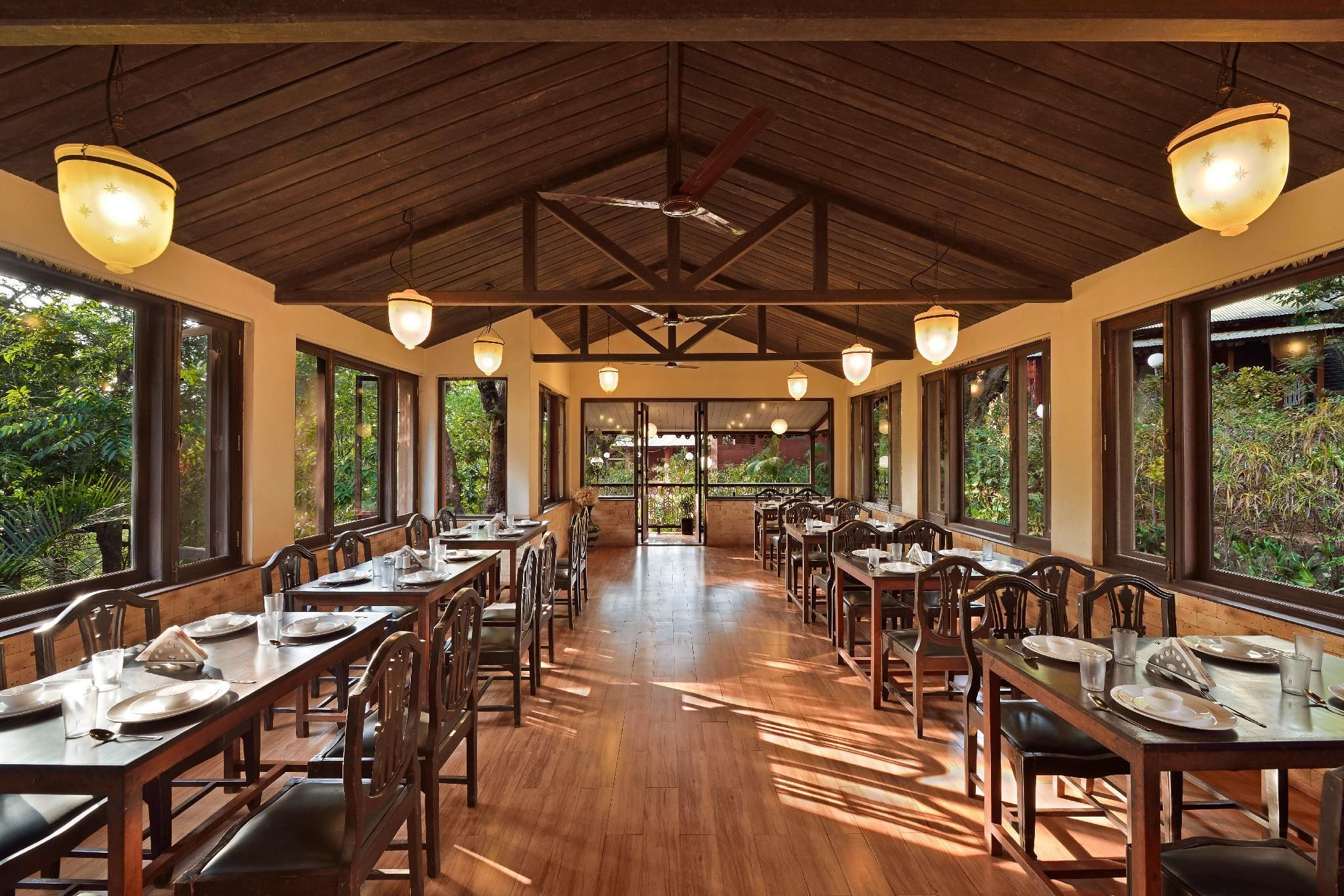 Food & Dining