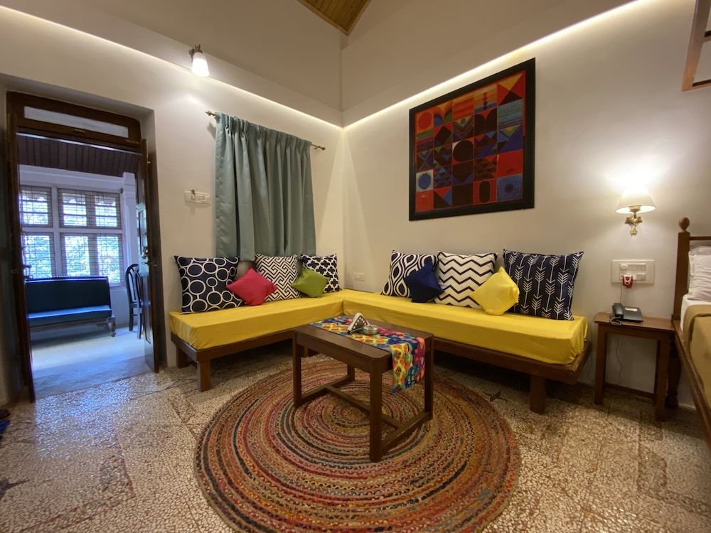 Radha Cottage Heritage Resort, Matheran, Maharashtra Luxury Single Room 2